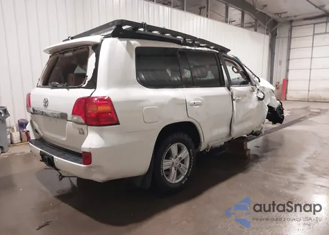 2013 Toyota Land Cruiser V8 из США, поврежденный, VIN JTMHY7AJ2D4018607